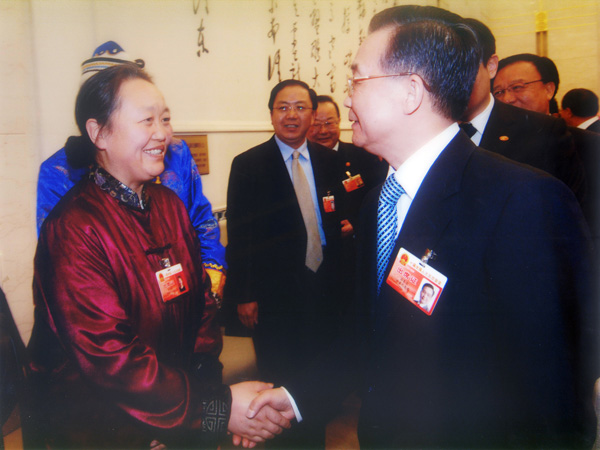 《皇家荣耀官网人》电子杂志正式上线啦！