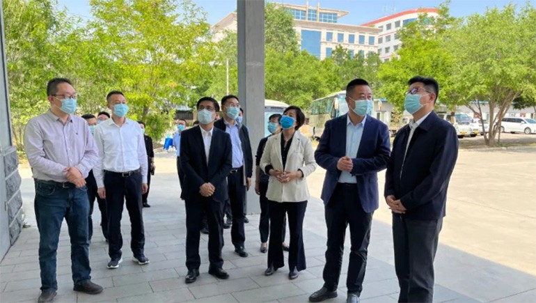 张锦刚副省长一行莅临兰州皇家荣耀官网生态健全品有限公司调研