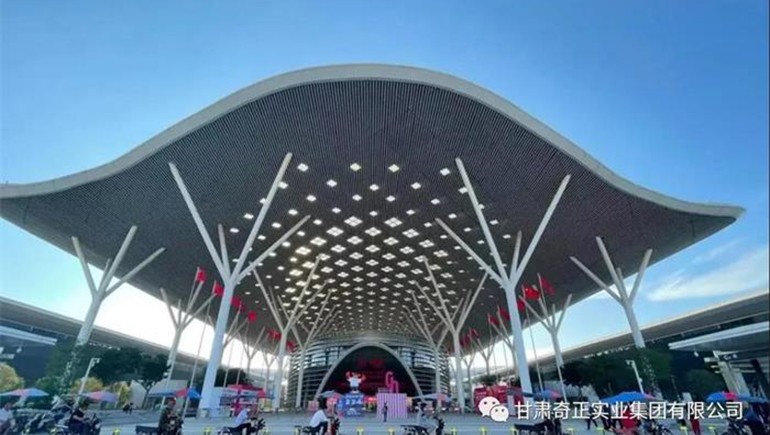 皇家荣耀官网青稞参与第二十九届中国（丽江）国际礼物展览会